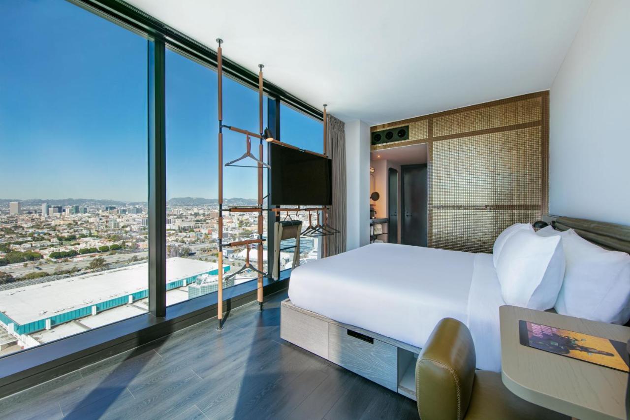 Moxy Downtown Angeles Los Angeles