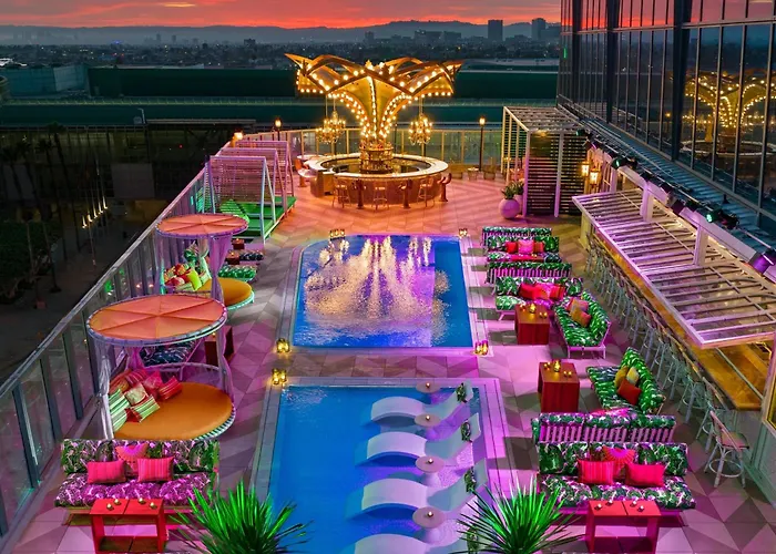 Moxy Downtown Los Angeles